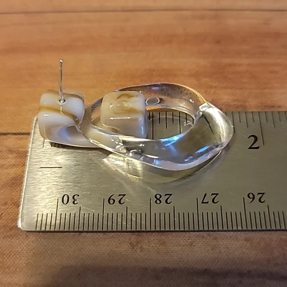 Hollow Drop Clear Earrings - Picture 7 of 9